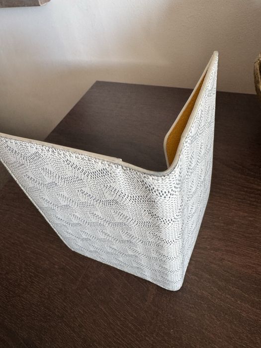 Goyard White Goyardine Canvas Passport Holder