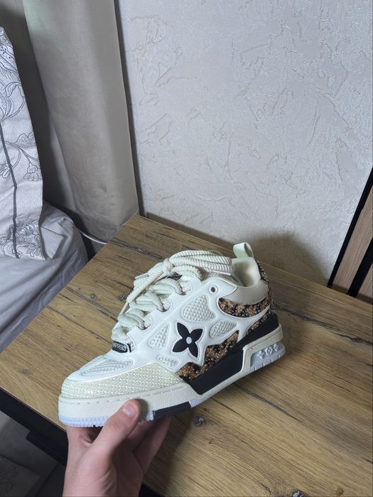 Lv skate leopard print