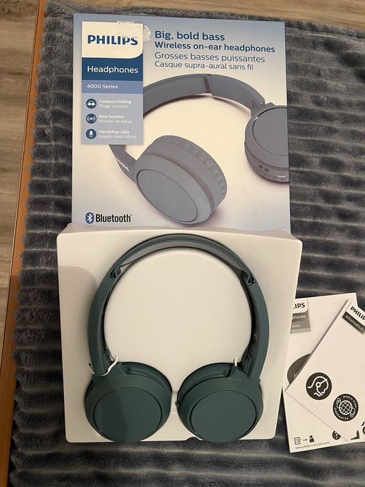 Чисто нови безжични слушалки Philips 4000 series