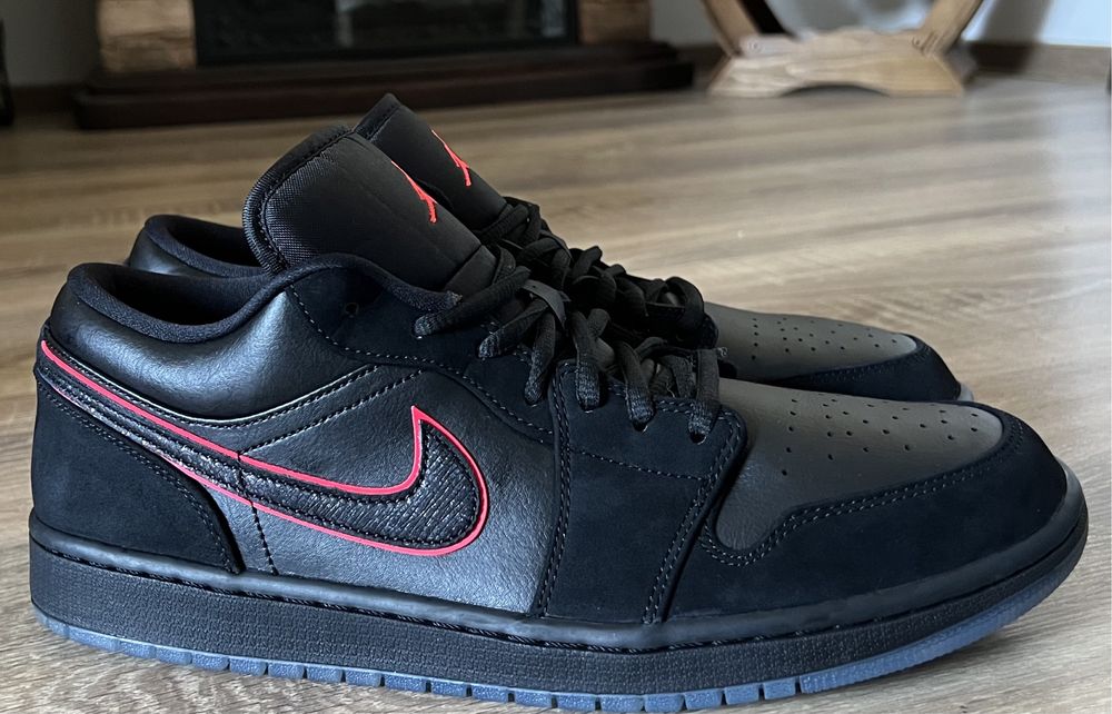 Air Jordan 1 Low Retro Black Red Orbit… marime 45,5