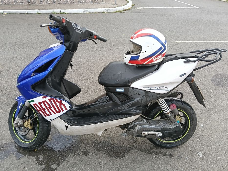 Vând scuter Yamaha Aerox înscris, functional
