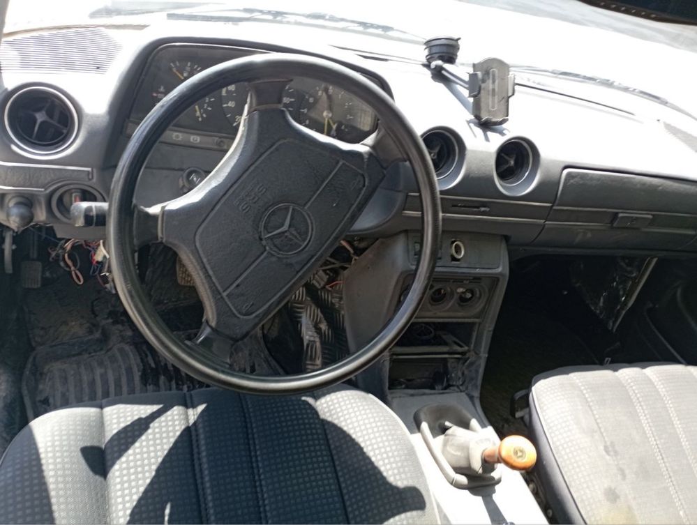 Mercedens benz w123 kuzov 1982 yil