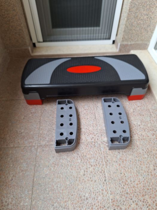 Фитнес степер за аеробика AMIILA регулируем на 3 нива, натоварване 350