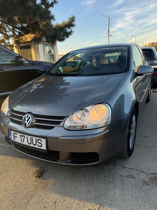 Vand sau schimb  golf 5 1.6 mpi