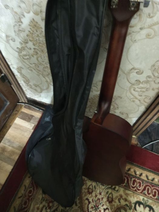 Акустическая гитара Kabat с чехлом