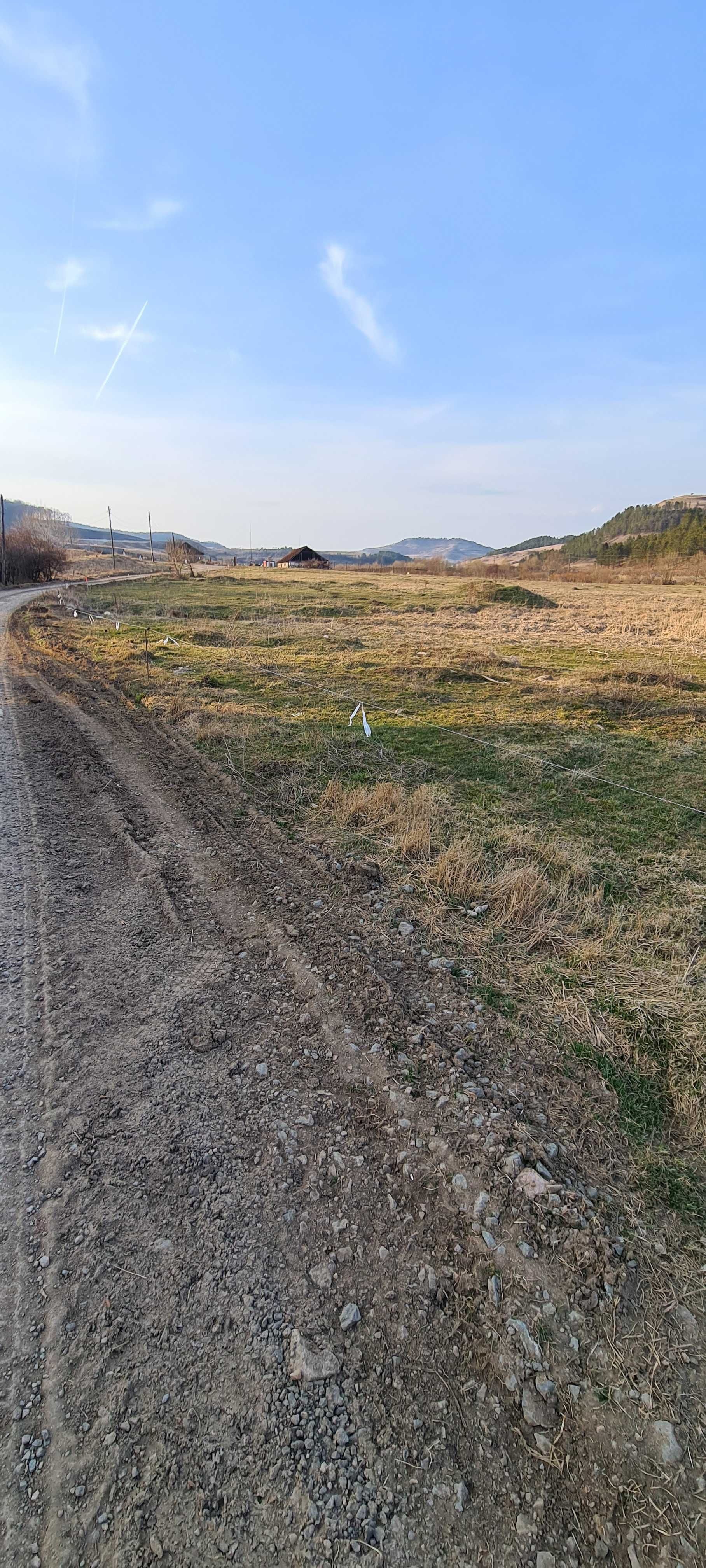 Vând teren în apropiere de Cluj-Napoca
