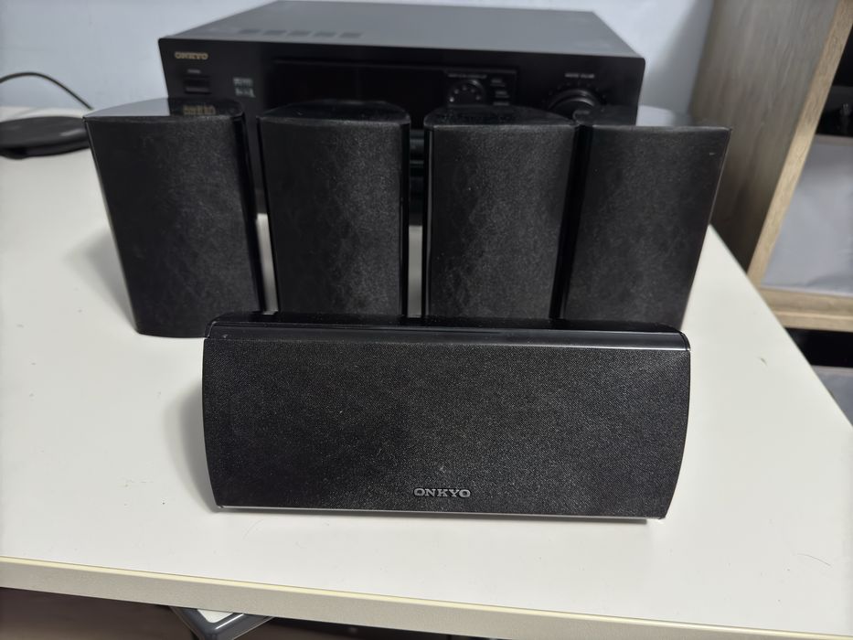 Sistem Home Cinema:Onkyo TX-DS555 7.1 cu 5 boxe + subwoofer