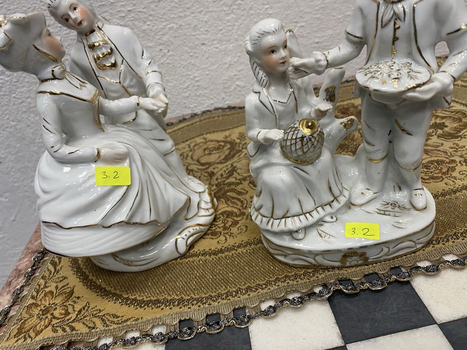 Немска фигура от порцелан с маркировка - два броя