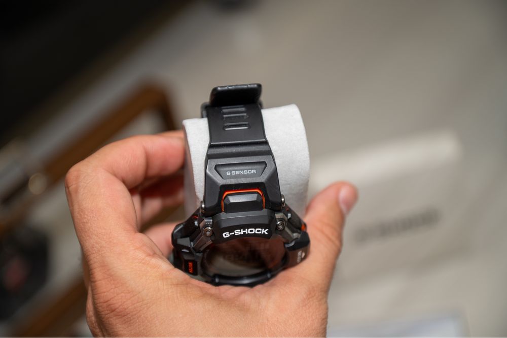 Casio hybrid G-shock GBD H2000  Smartwatch solar charge