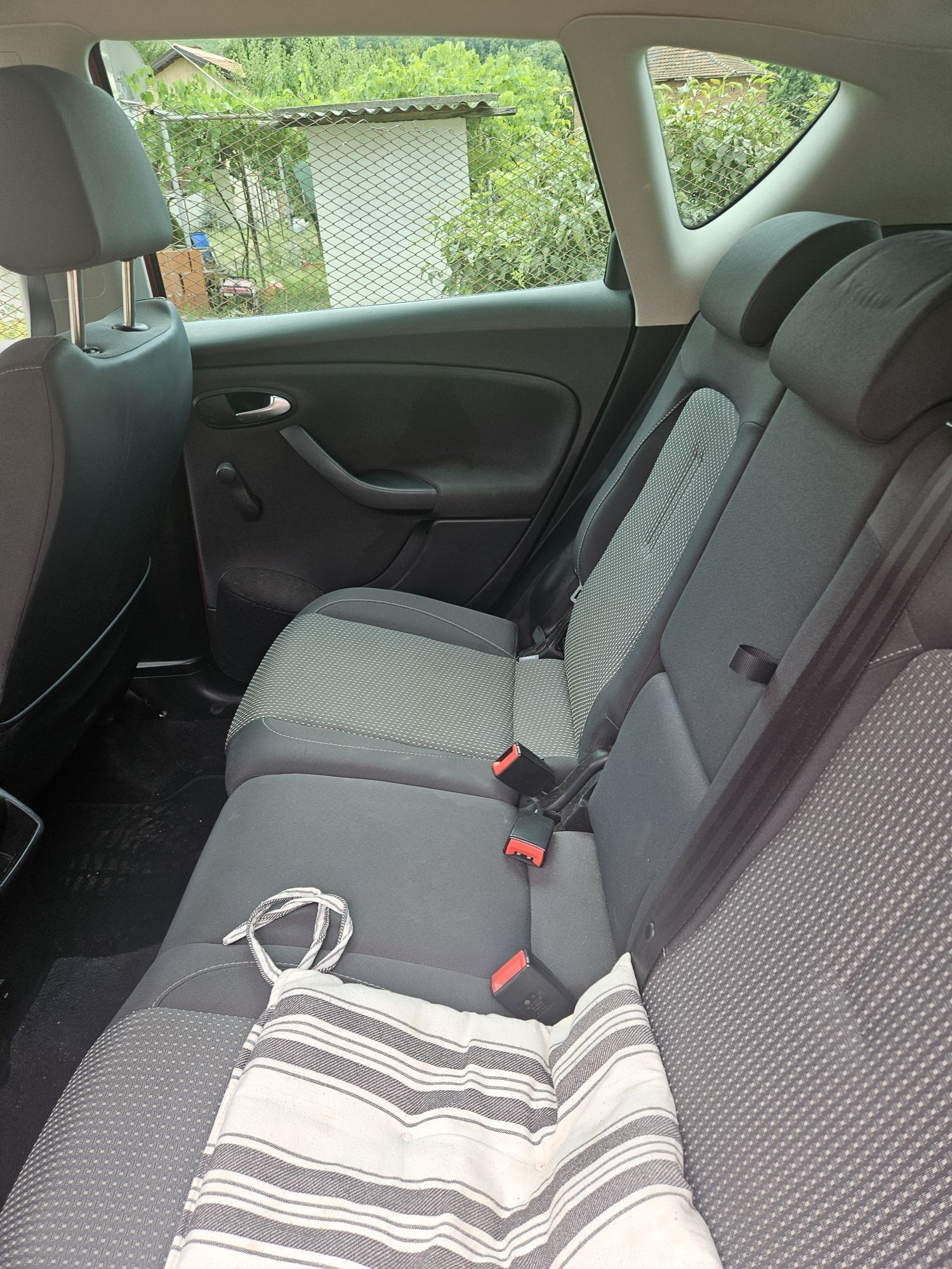 Автомобил Seat Altea