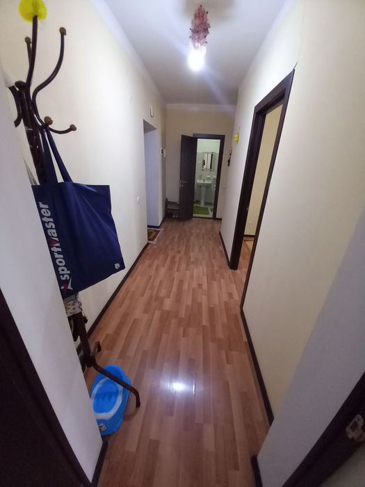 Motrid 2 xonali Sotiladi