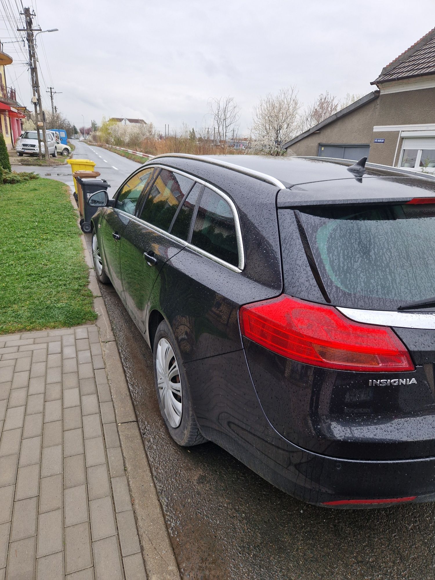 Vând opel insignia 2.0cdti