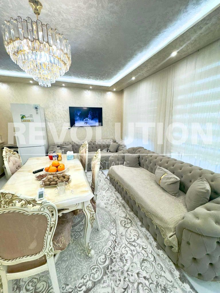 Продава се Двустаен апартамент в Пловдив, Център - 67 кв.м за 2300 €/кв.м - Снимка #1