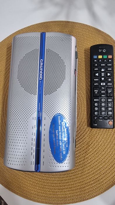 Radio portabil GRUNDIG BOY 50L  ,deosebit ,antic ,cadouri rare