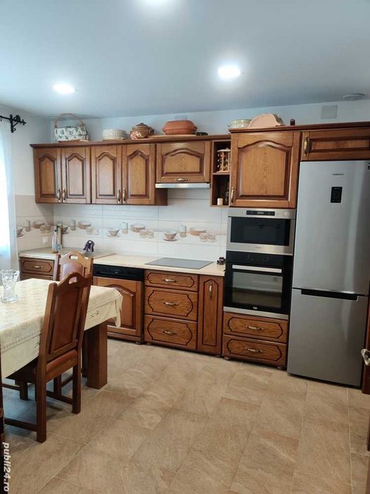 Oportunitate! Casa cu 4 dormitoare 3 bai 3600mp teren/vanzare