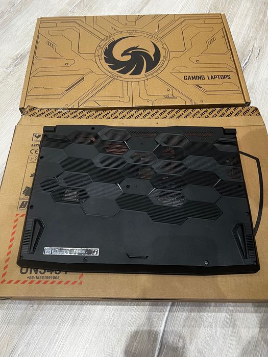 Геймърски лаптоп MSI Bravo 15 C7V
