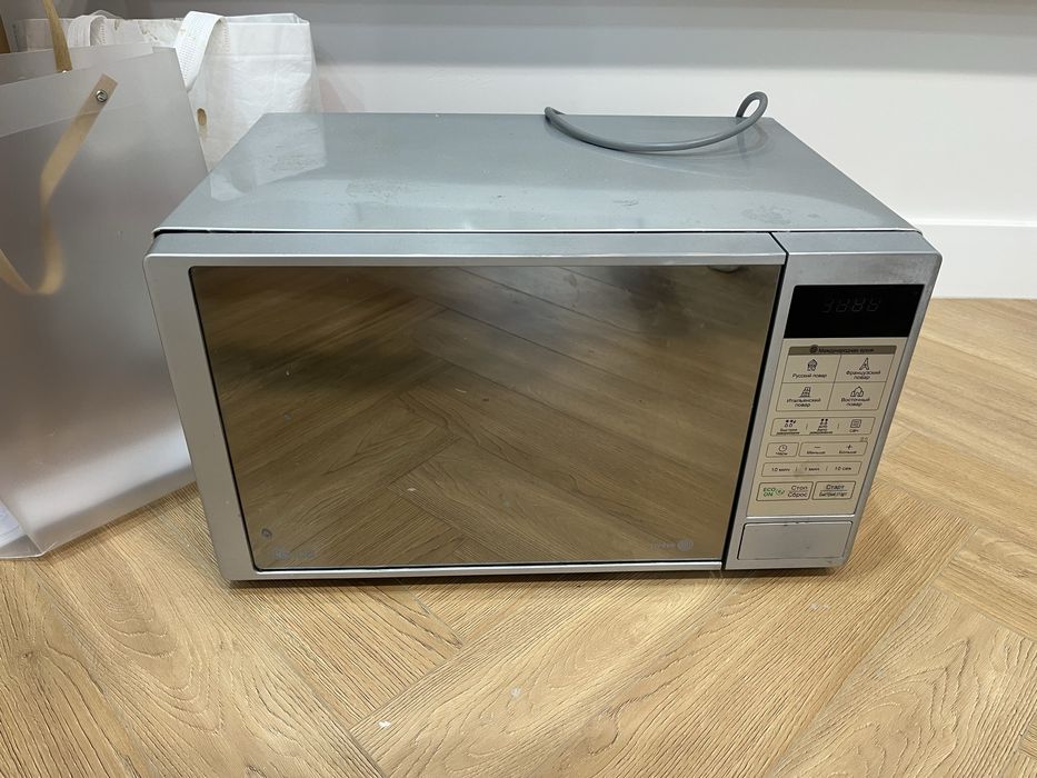 Микроволновка LG