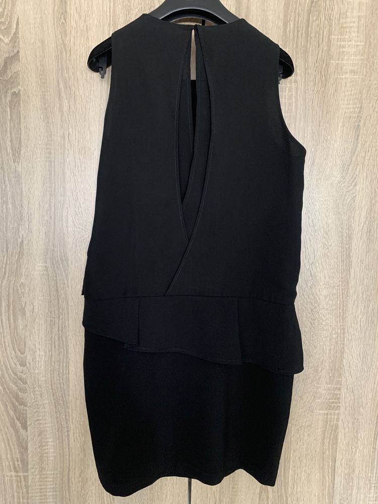 Стилна черна рокля Sfera, размер L