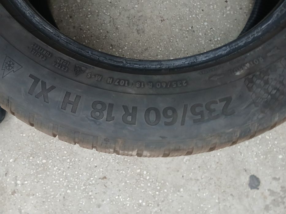 Vând anvelopa cauciuc 235.60r18 Continental