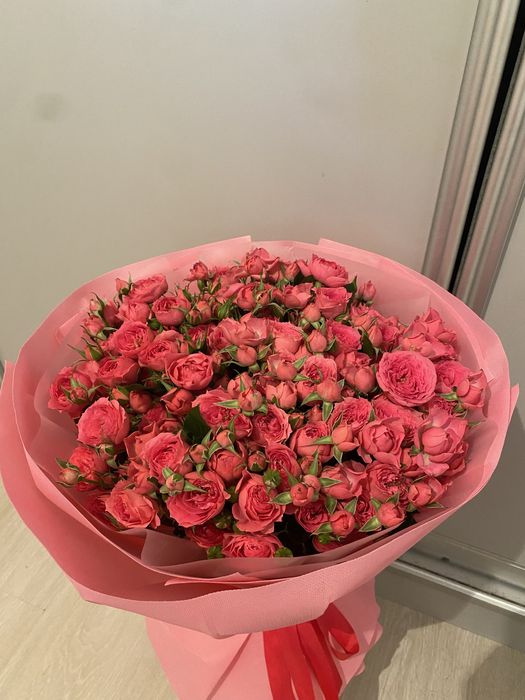 кустовые розы букет