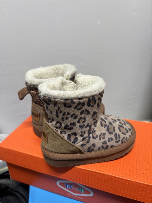 Уги 21 размер қызға, жағдайы жақсы