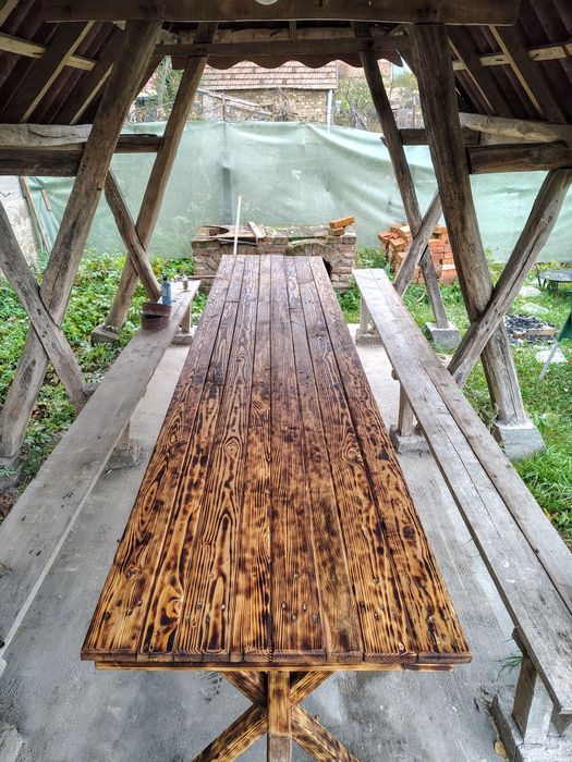 Masă de grădină din lemn masiv