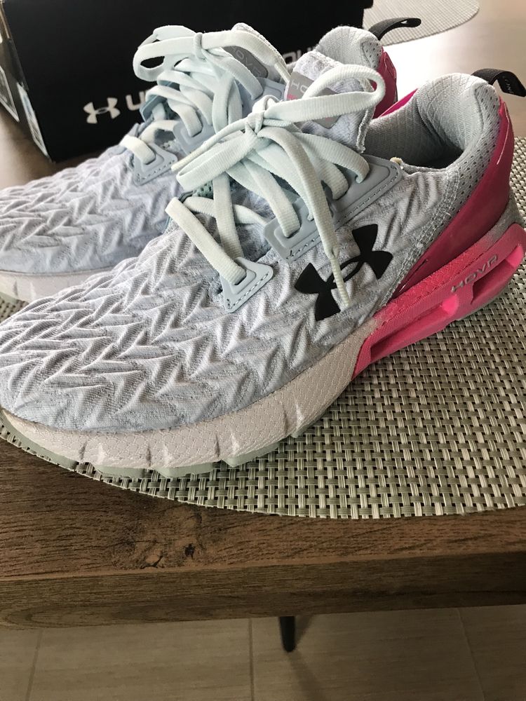Дамски маратонки Under Armour