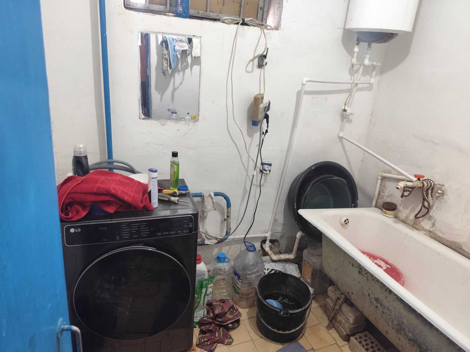 Нурафшон (Туйтепа)да 3-хонали квартира сотилади, узимизники.