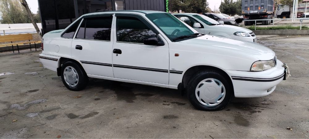 Nexia 1 sotiladi yili 2008 holati yaxshi xarajati yo’q radnoy kraska,