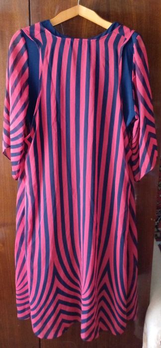 Нарядное женское платье с накидкой, 54 размер.