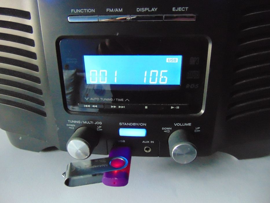 Aparat radio Teac cu Usb/Cd/Aux