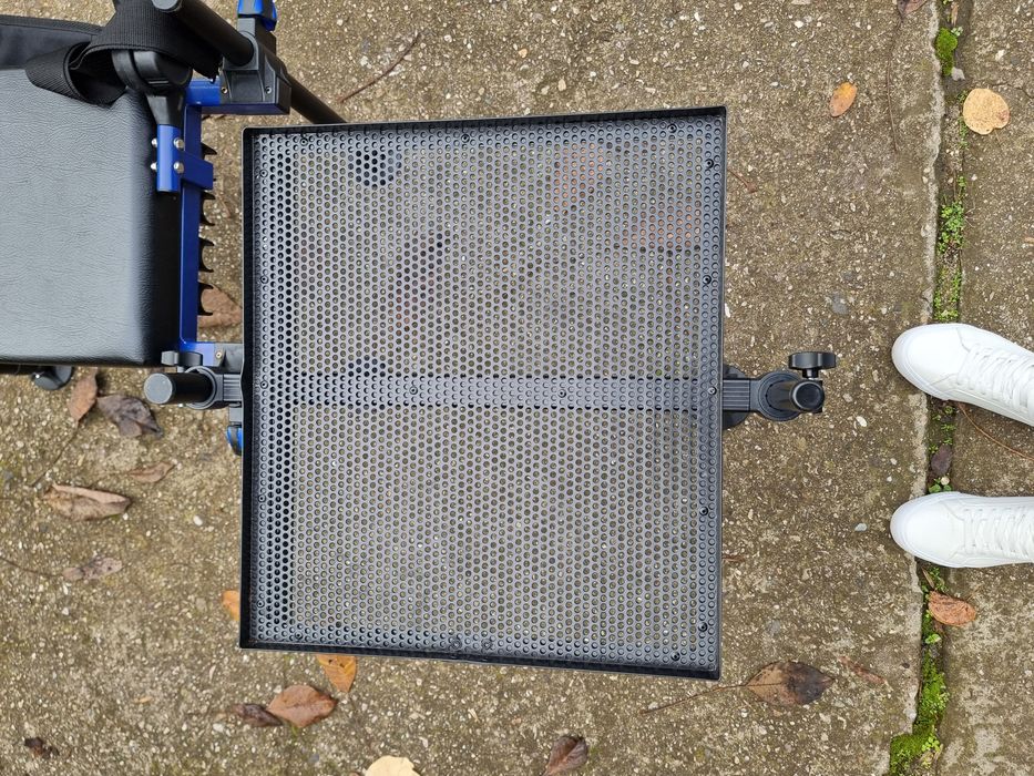 Фидер стол ForMax + маса и Шаранджийска палатка Fox eos man 2 + зимно