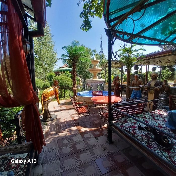 Чирчик Янги Ташкент чоррахасидан 8км узокликда Дала ховли сотилади.