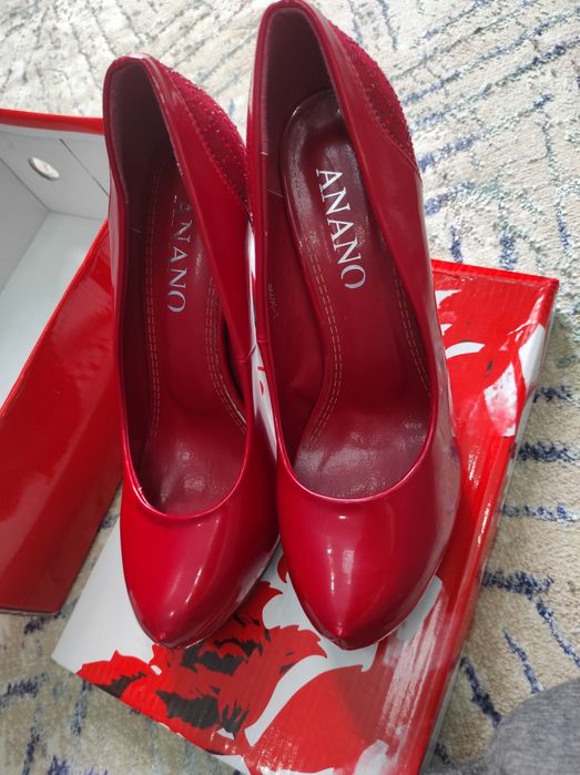 1,2 киилген таза жагдайы жаксы туфли сатылады