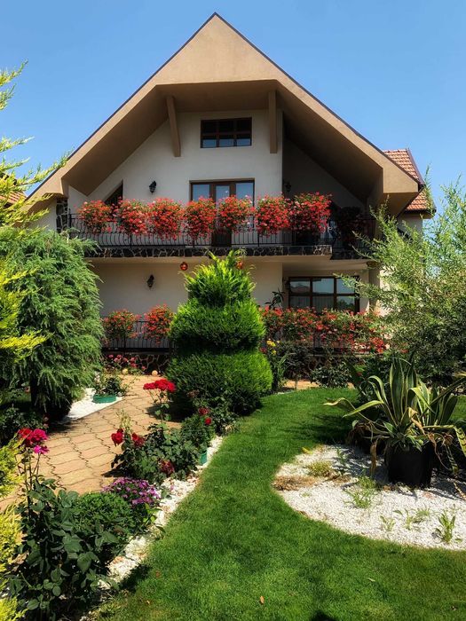 Vila   de inchiriat  pentru REVELİON
