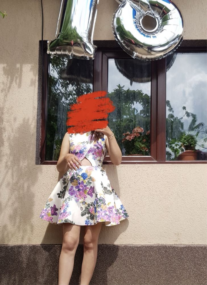 Rochie de zi, înflorată