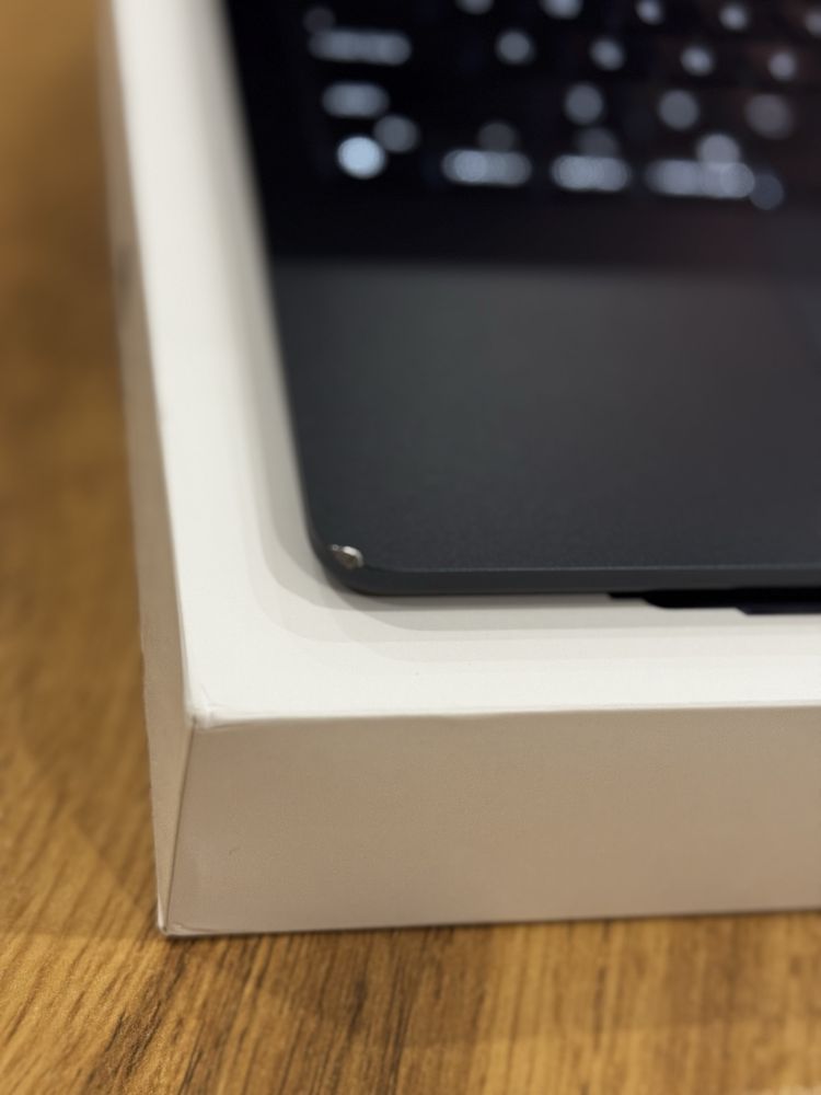 MacBook Air M2 8/256GB 13.6-inch Midnight Blue 98% емкость