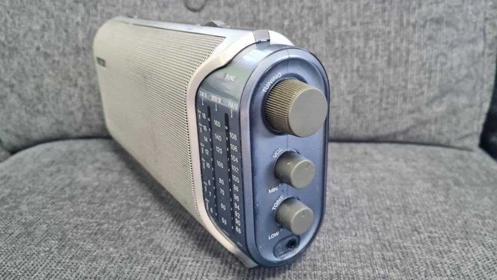 Портативно радио Sony icf-704s