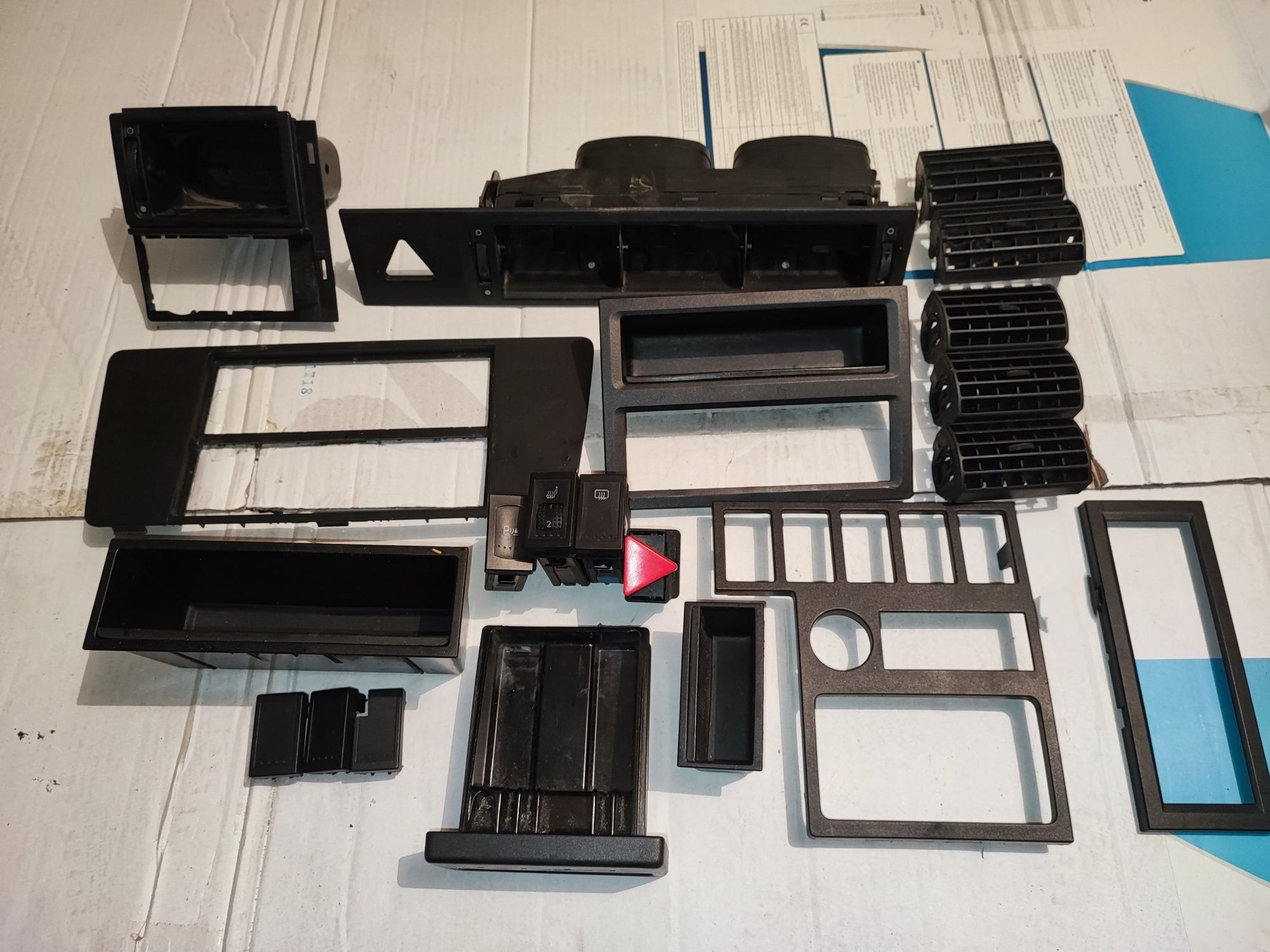 VW T4, bord tetiere covor preș accesorii prag