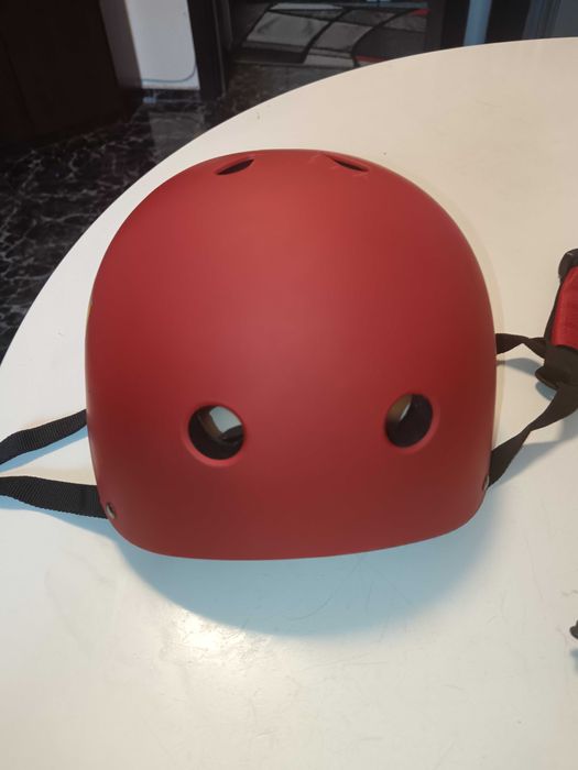 Детска предпазна каска Ферари