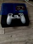 Play station 4 slim 1 TB