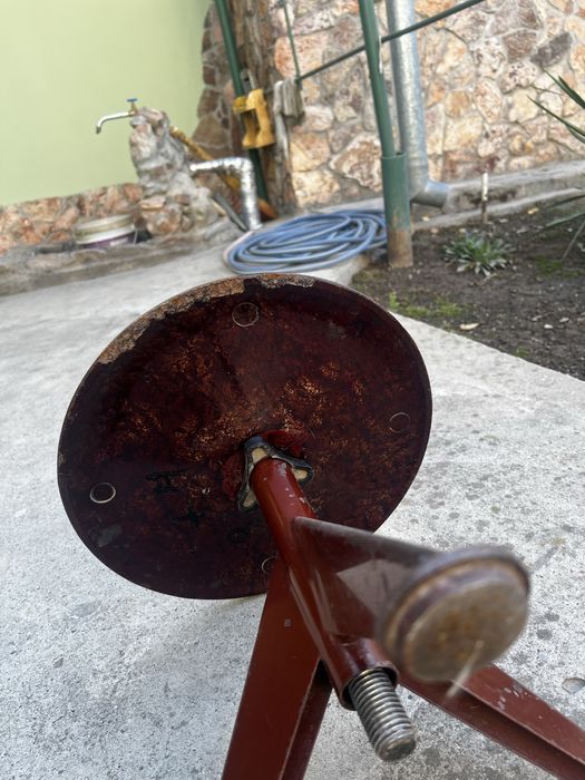 Стул рояльный продается