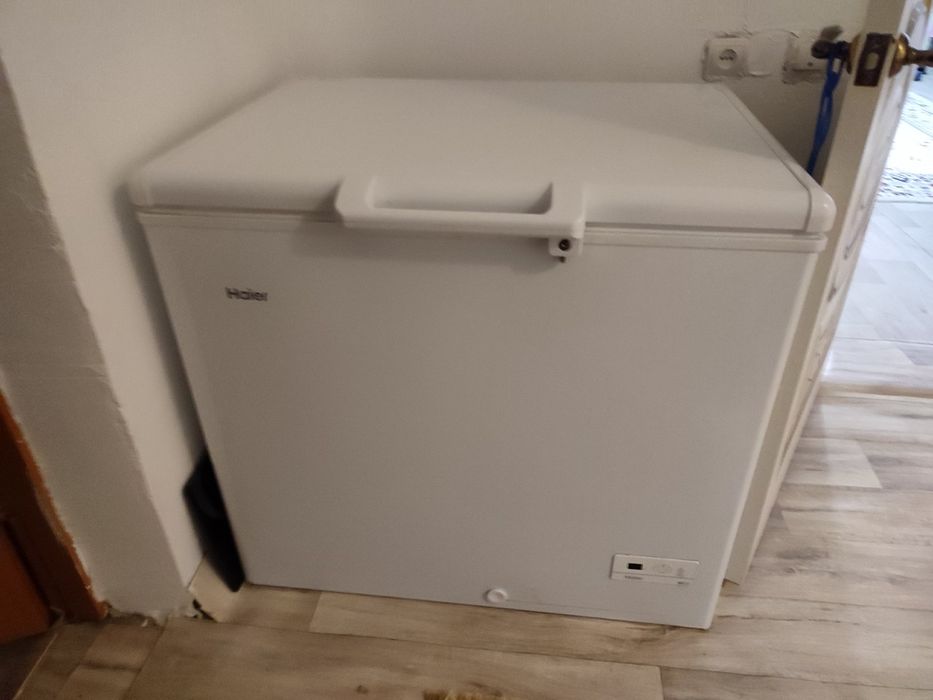 Продам морозильник