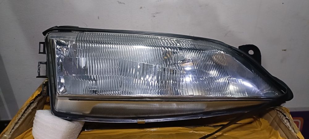 Фары ОPEL VEKTRA B новые