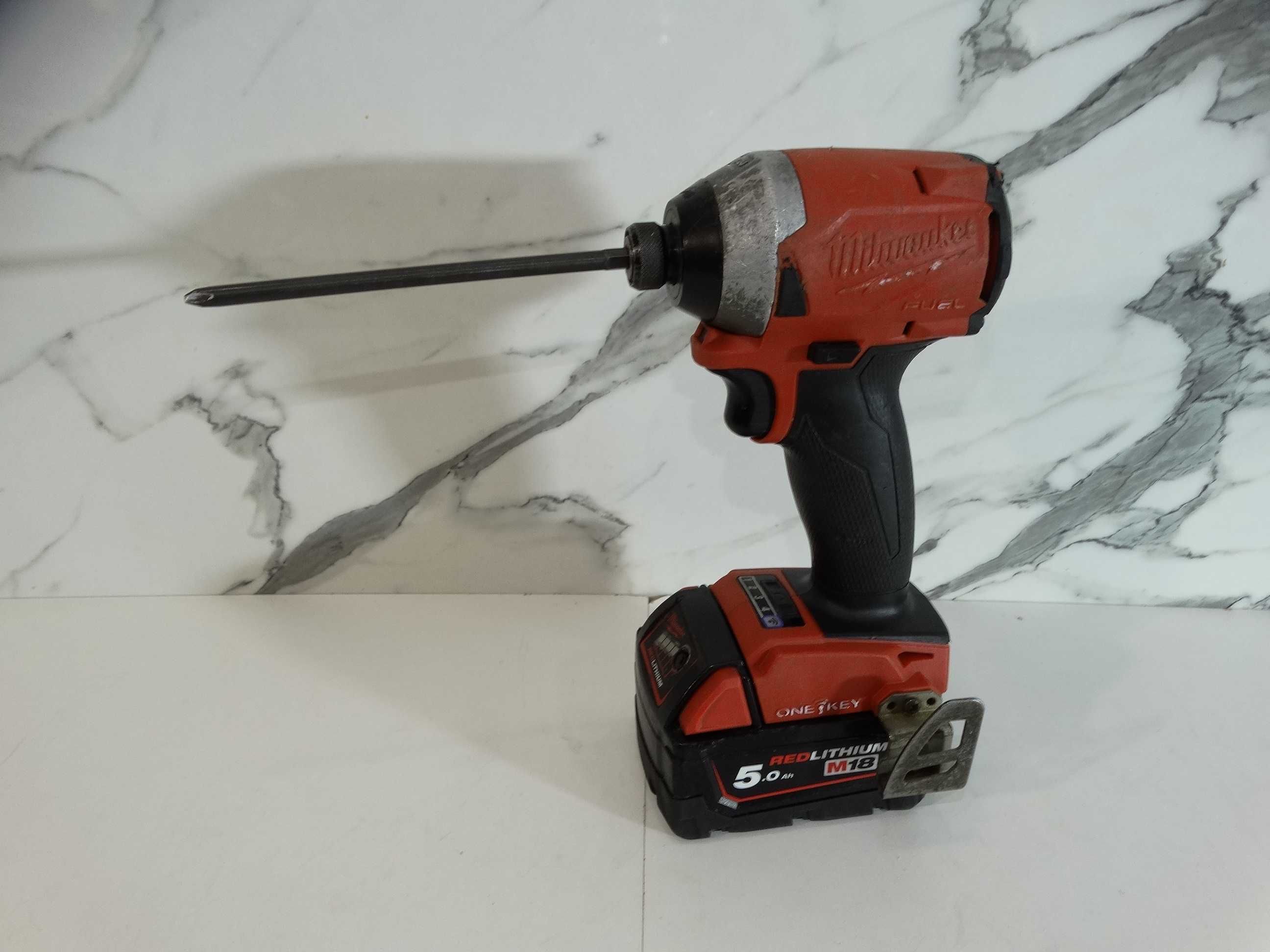 Milwaukee M18 FID 2 + 5.0 Ah - Импакт драйвер