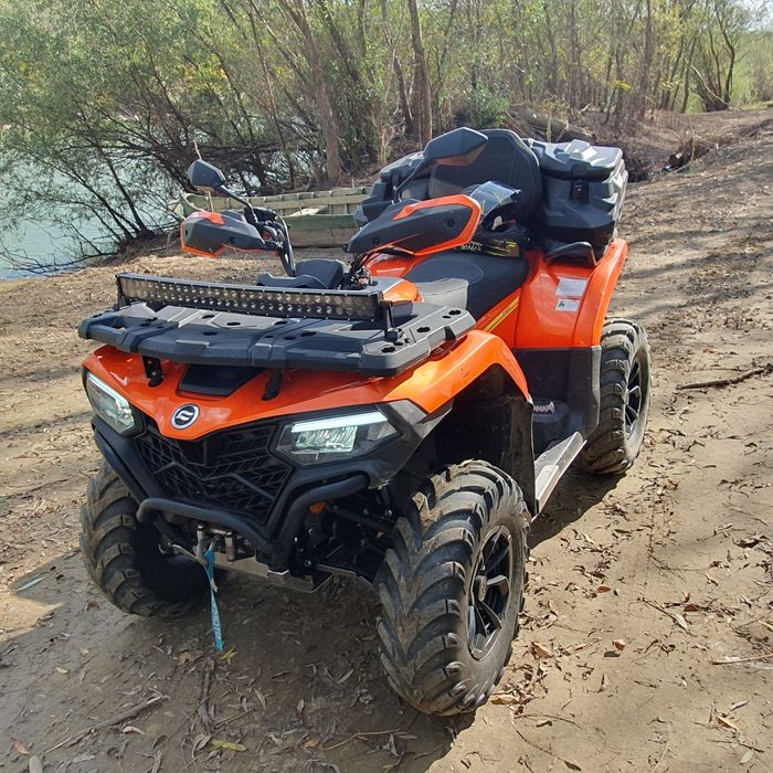 Vând atv cf-moto 520L euro5 cu scut de aluminiu, distanțiere, lada led