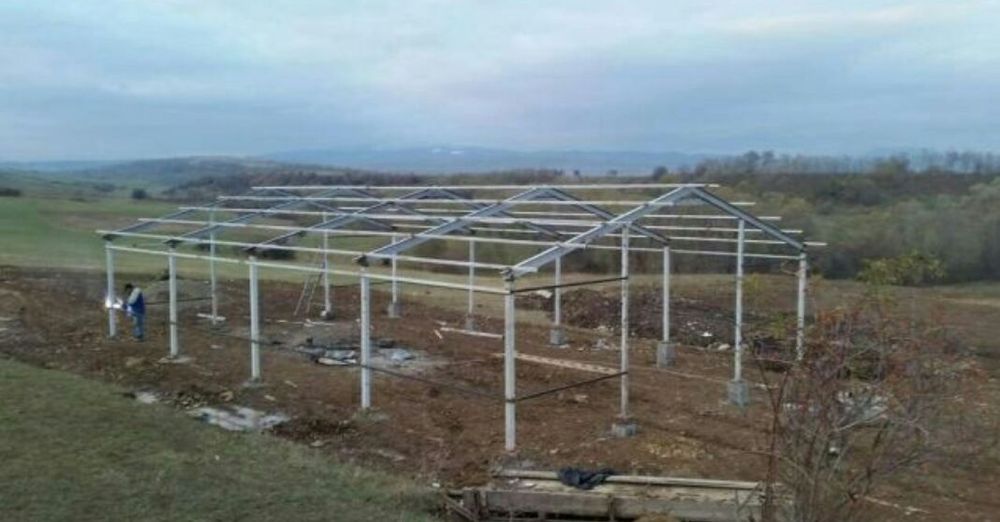 Vand hala cu dimensiunea de 50x20m