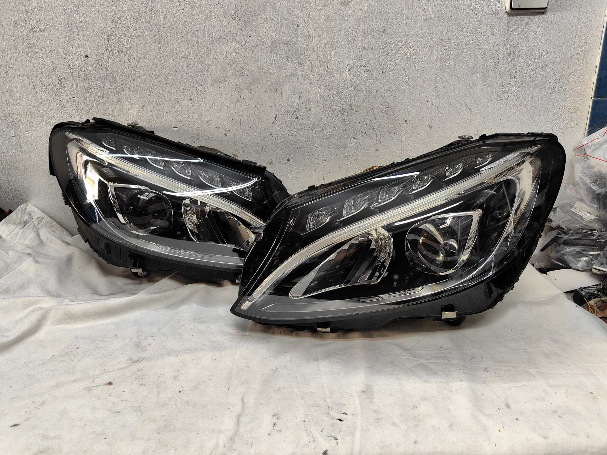 Оригинални  фарове  Мерцедес Ц 205   Mercedes C 205 Full Led