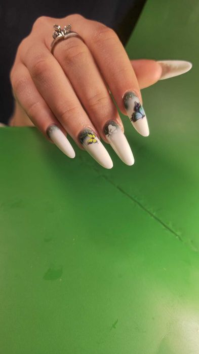 Servicii Profesionale de Manichiură și Pedichiură