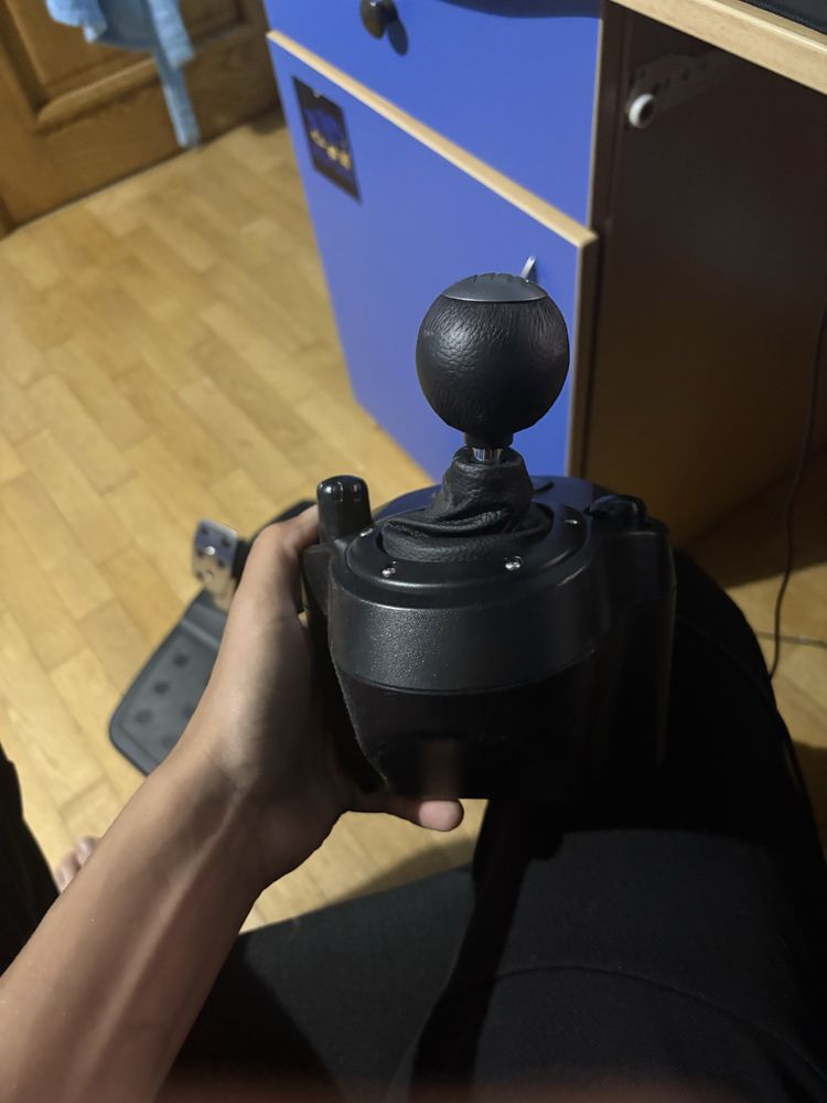 Logitech g29 + скоростен лост